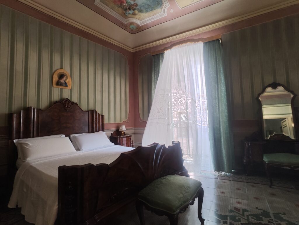 suite delle quattro stagioni roccamelia historic houses